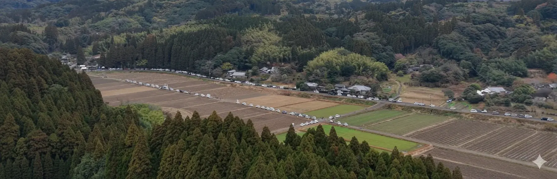 軽トラ市会場のドローン空撮