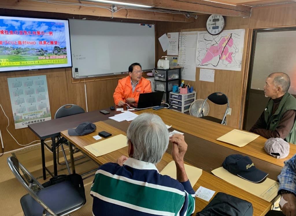 吉縁起村立寄処での視察の様子4