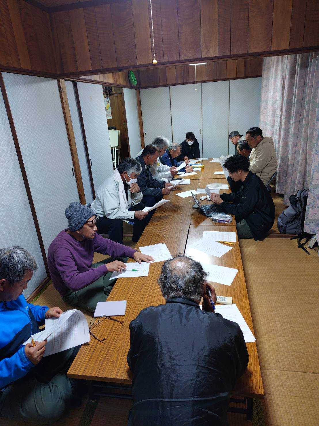 定例会の様子