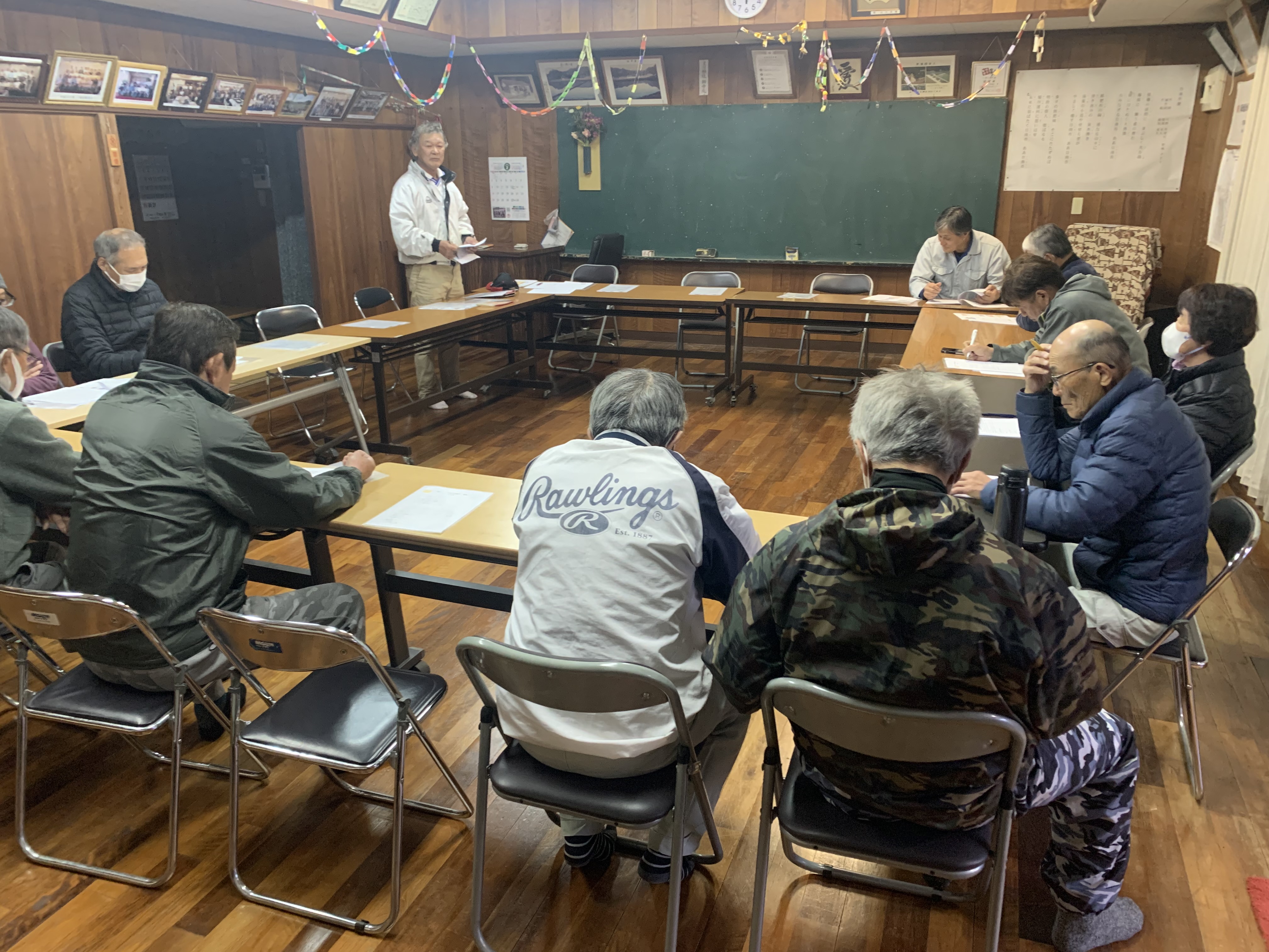 設立発起人会の様子（説明中）