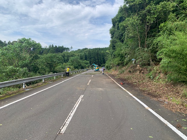 作業完了した県道の様子